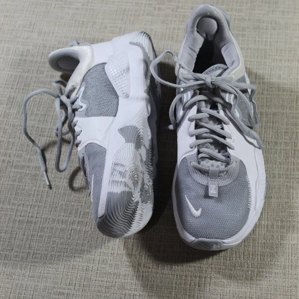 NWOT Nike Air Paul George Size 7.5 White and Wolf Grey Athletic Sneakers
